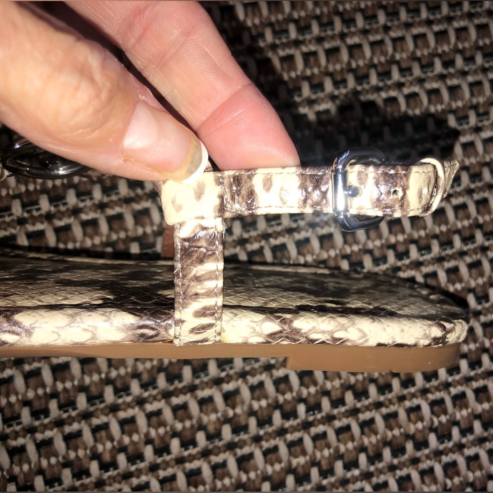 🤎COACH Jasmin PTE Natural Snakeskin Print Flat Toe Thong Strap Sandal - Picture 8 of 10